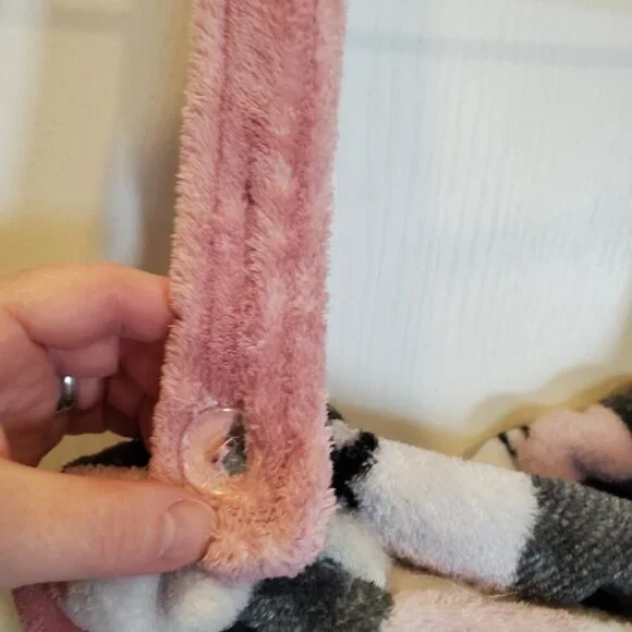💖 Browning Pink & Gray Buckmark Plaid Plush Body Wrap/Coverup 🦌 - Picture 3 of 7